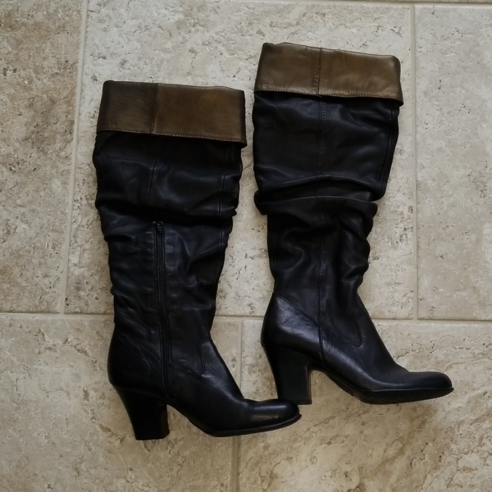 Born Leather boots